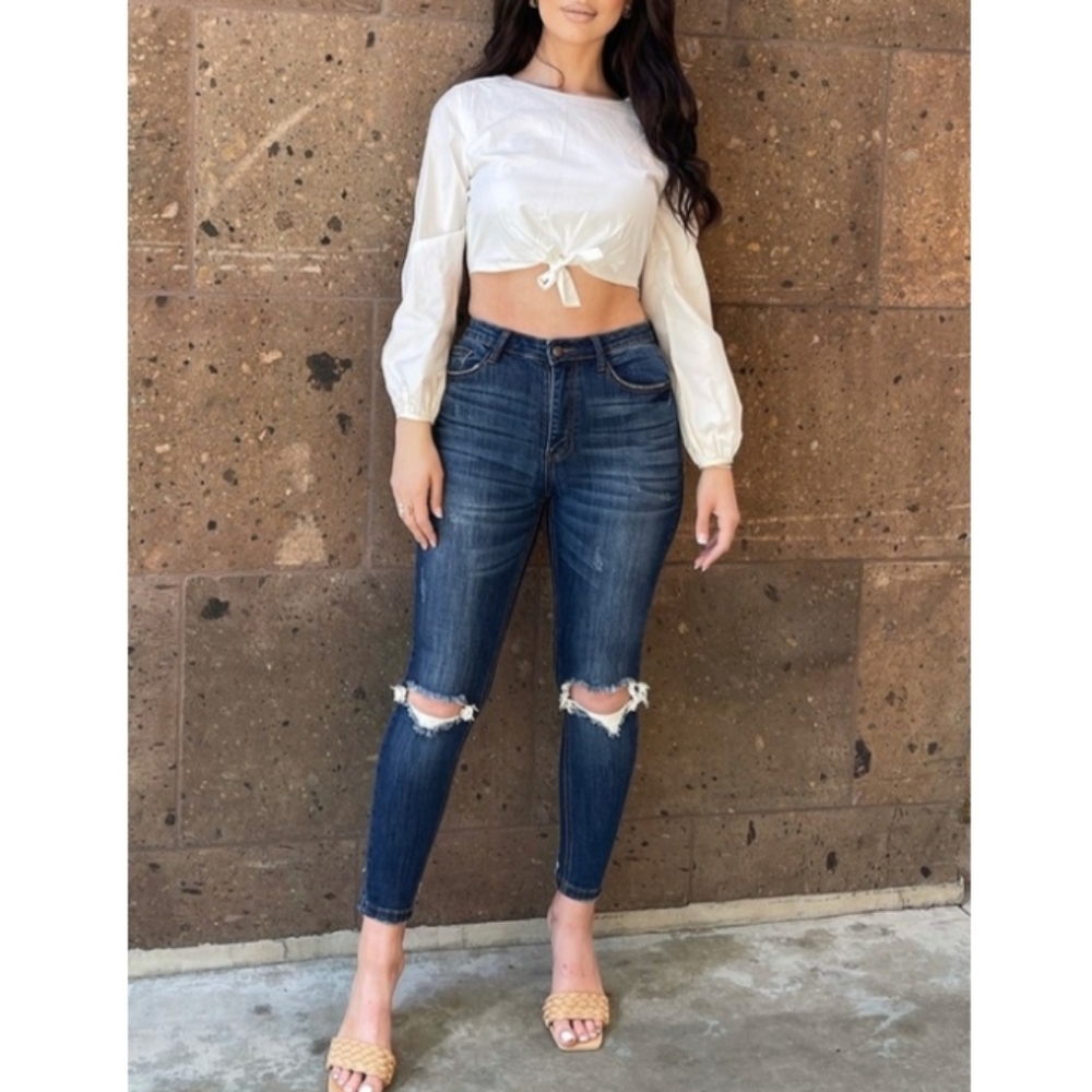 Distressed Skinny Stretch Jeans